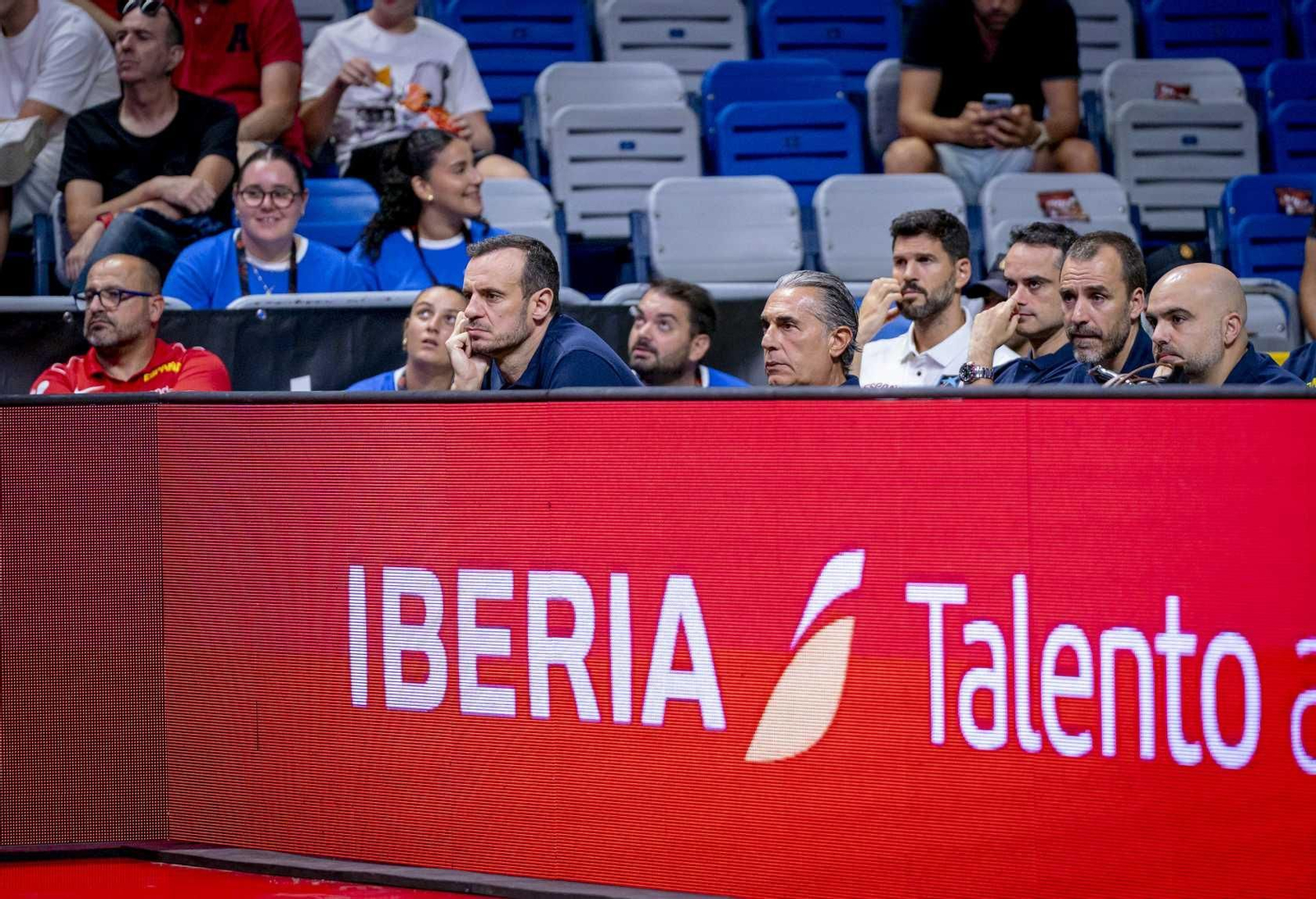 España B-República Checa, en fotos