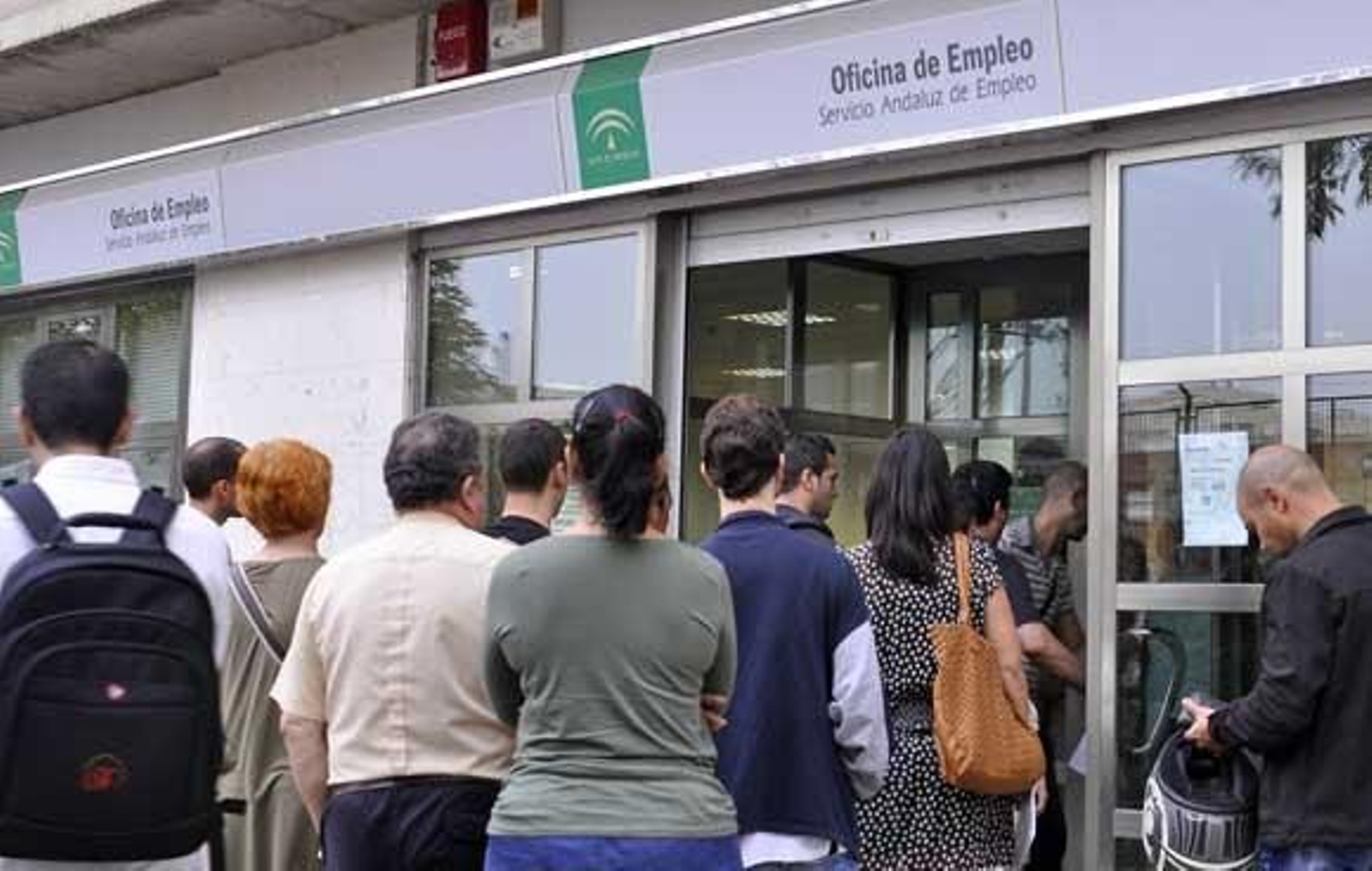Huelva reduce en 12.600 sus parados y es capaz de crear 9.900 empleos en un año