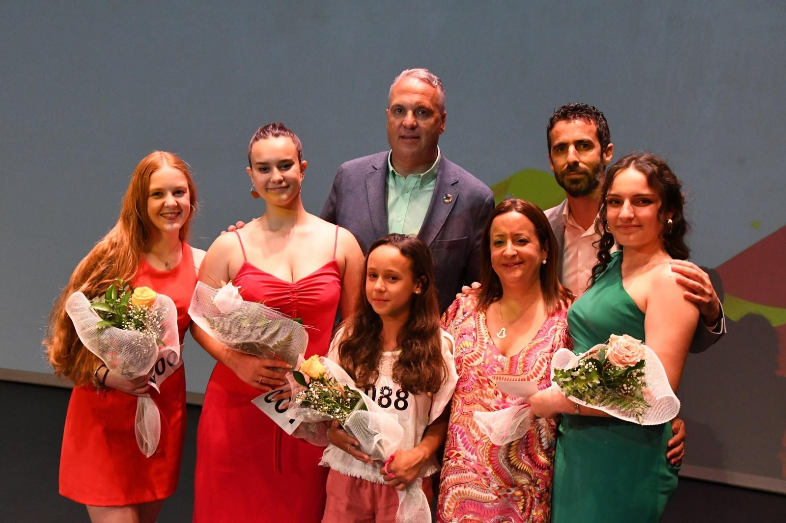 Patricia Pardal y Marta Martínez, reinas juvenil e infantil de la Feria de San Roque de 2022.