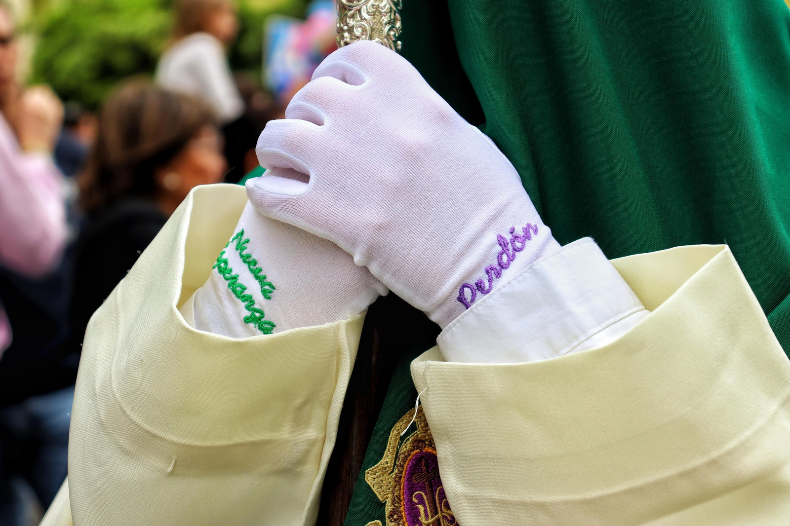 Nueva Esperanza en el Martes Santo de Málaga, en fotos