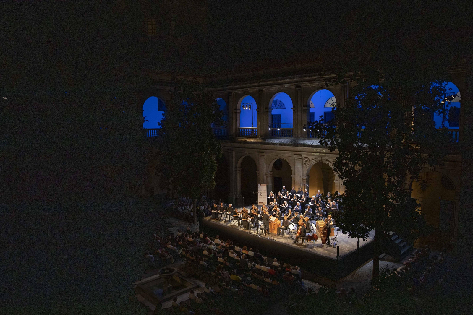 Ton Koopman a ritmo de Bach en el Hospital Real, en imágenes