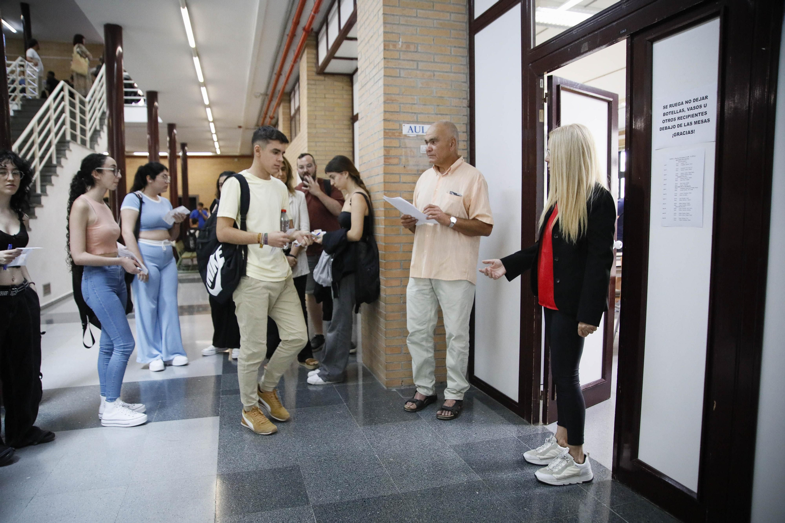 Imágenes de la evaluación para el acceso al sistema universitario (PEvAU)