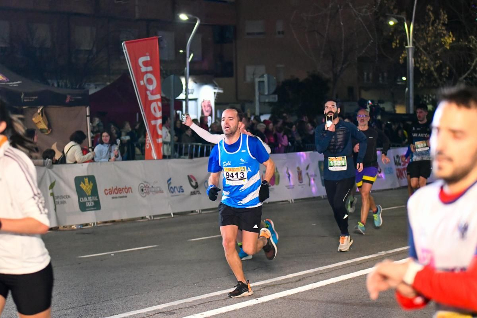 En imágenes: búscate en tu llegada a meta de la Carrera de San Antón 2025 (5)