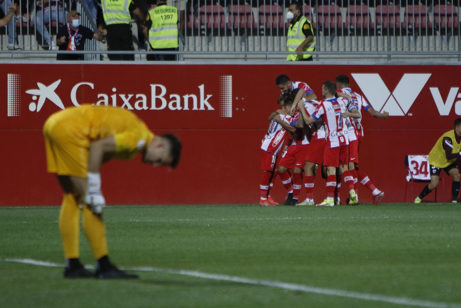 Las fotos del triunfo del Algeciras en  el campo del Sevilla Atlético (1-3)