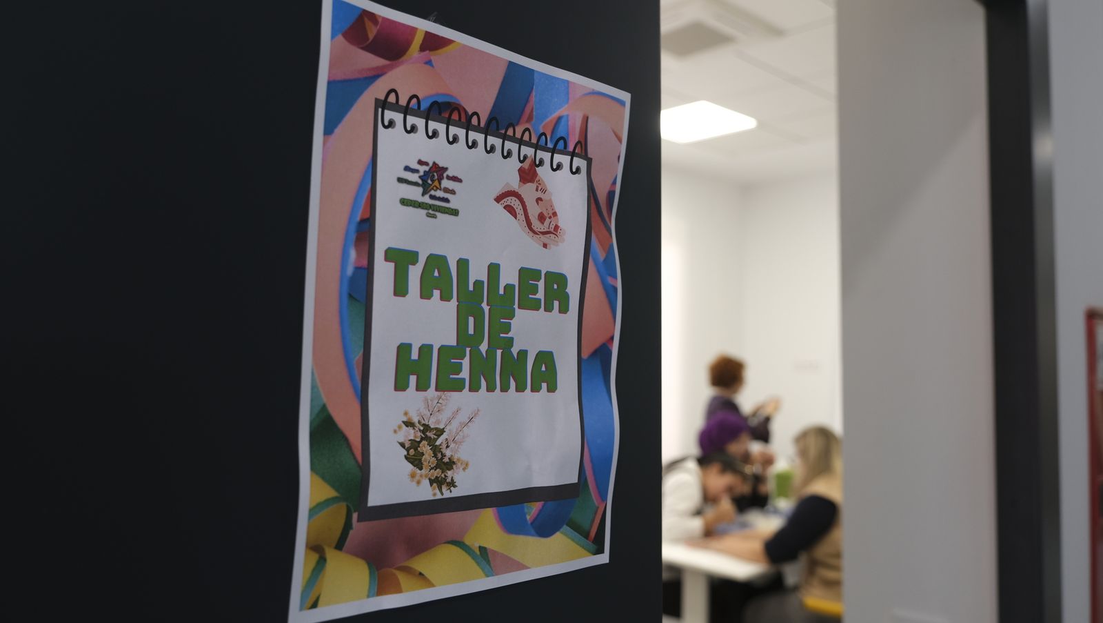 Imágenes de los talleres de inserción laboral de Verdiblanca en el Espacio Alma