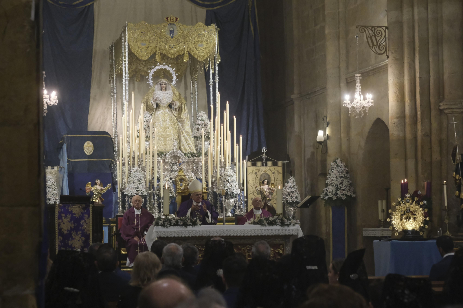 La nueva corona de la Virgen de la Alegría de Córdoba, en imágenes
