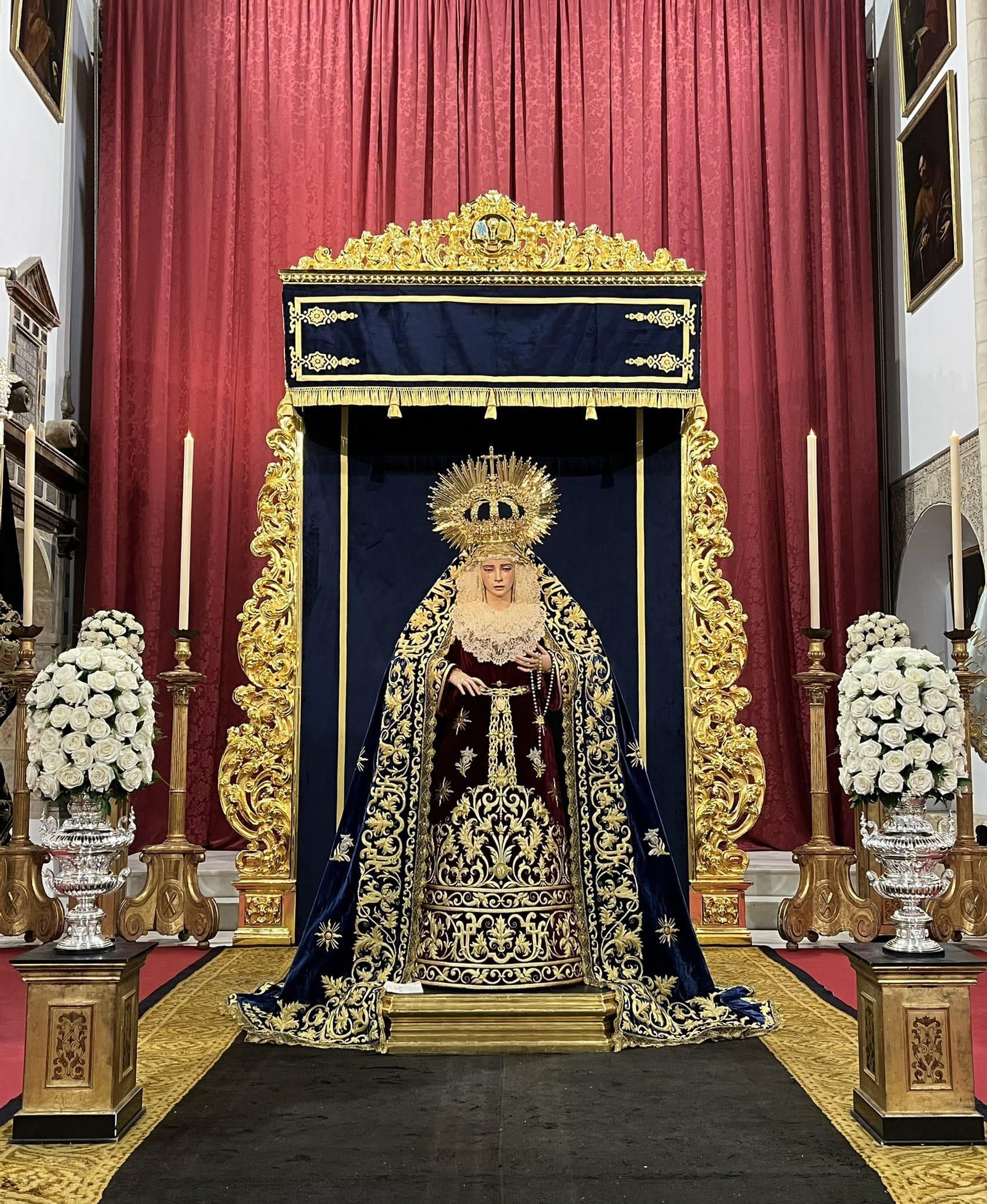 La dolorosa de Santos estuvo en besamanos como cada 8 de diciembre