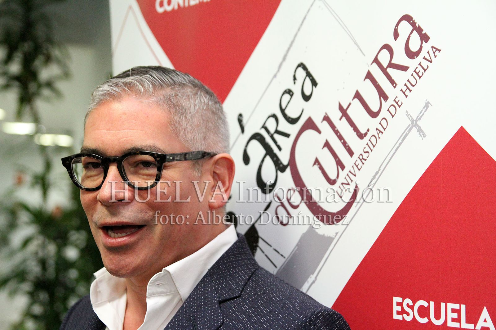 Boris Izaguirre presenta "Tiempo de Tormentas" en la Universidad de Huelva, en imágenes