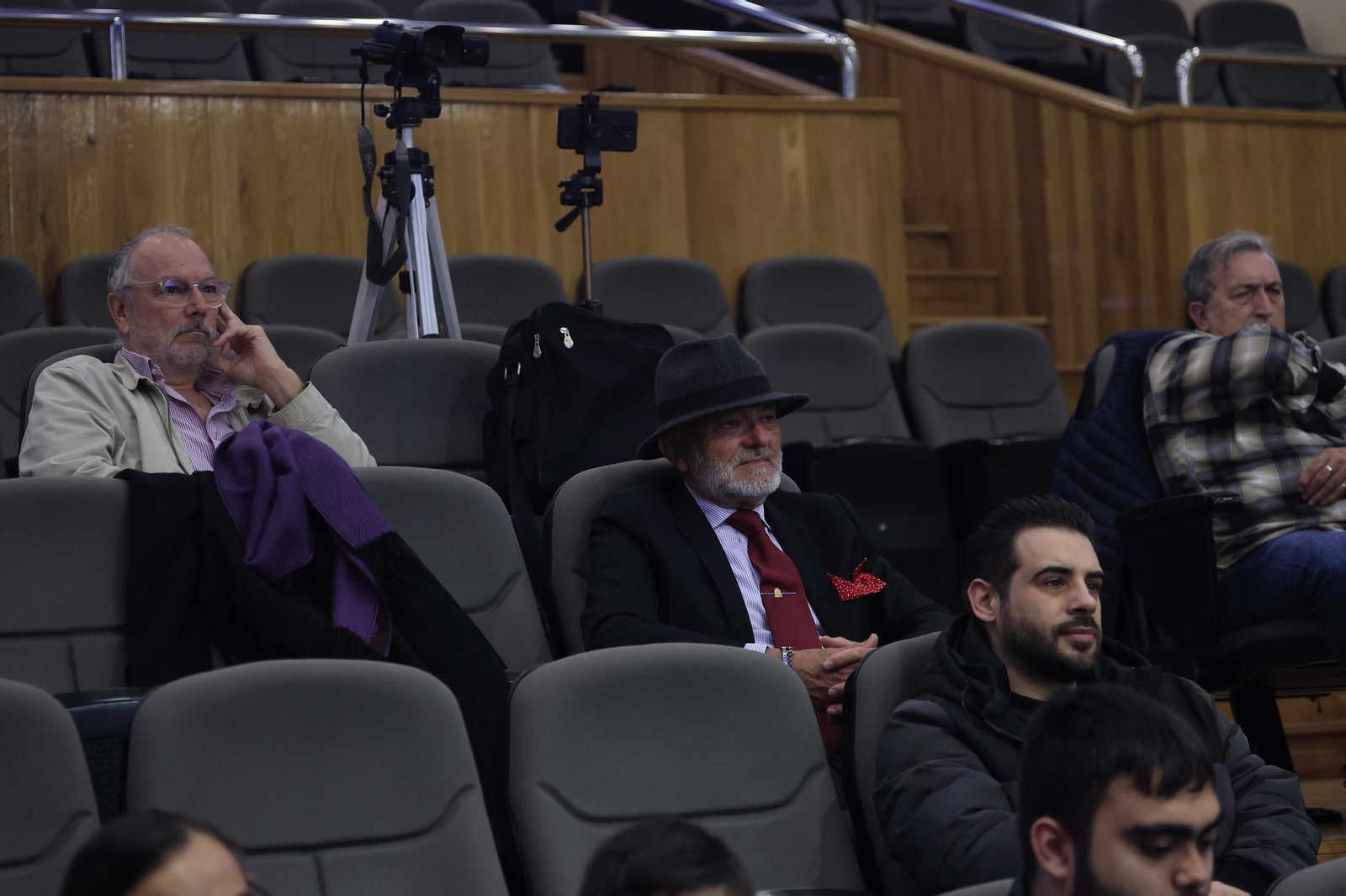 Las fotos de la entrega del Premio Rafael Viso 2025 para jóvenes creadores a la cantante algecireña Naomí Santos