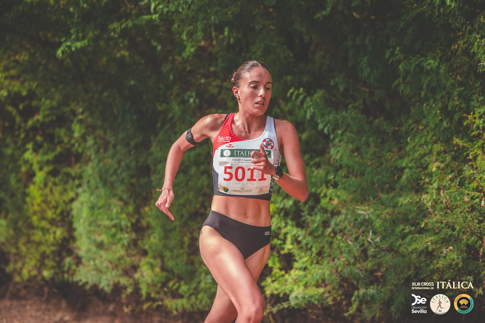 Búscate en las fotos del Cross de Itálica 2025 | 11