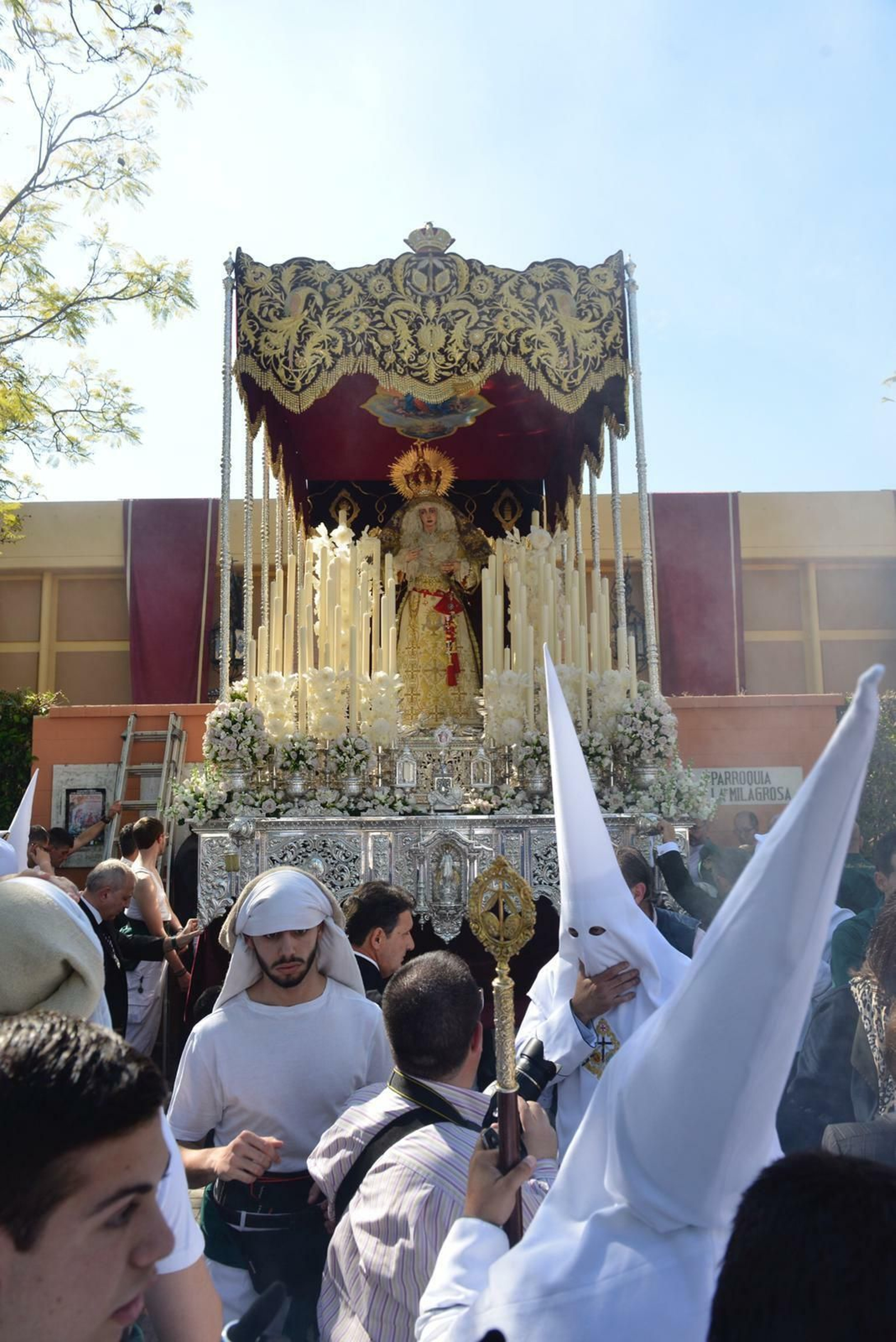 Imágenes de la Hermandad de La Milagrosa