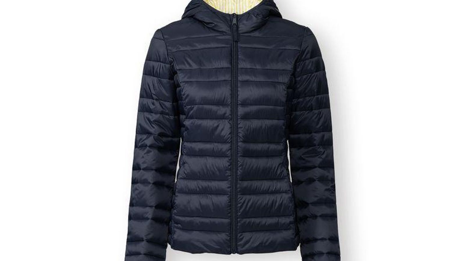 Plumífero corto en azul oscuro de Lidl (14 euros).