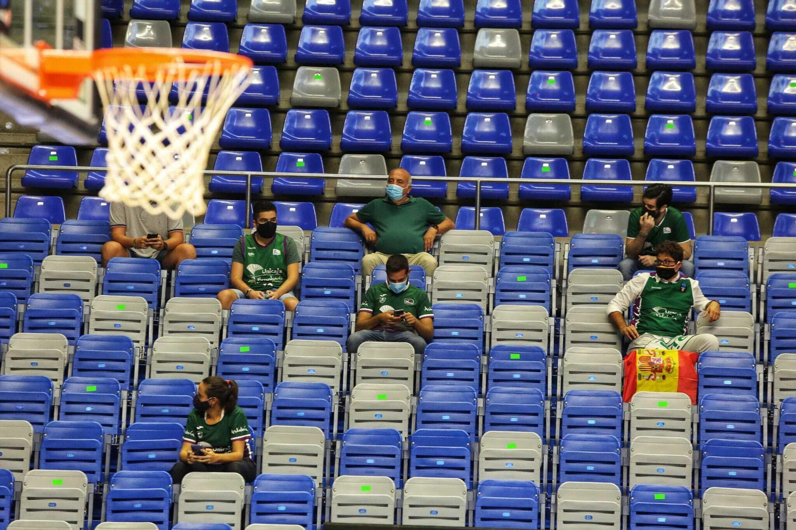 Una imagen del regreso de la afición del Unicaja al Carpena.
