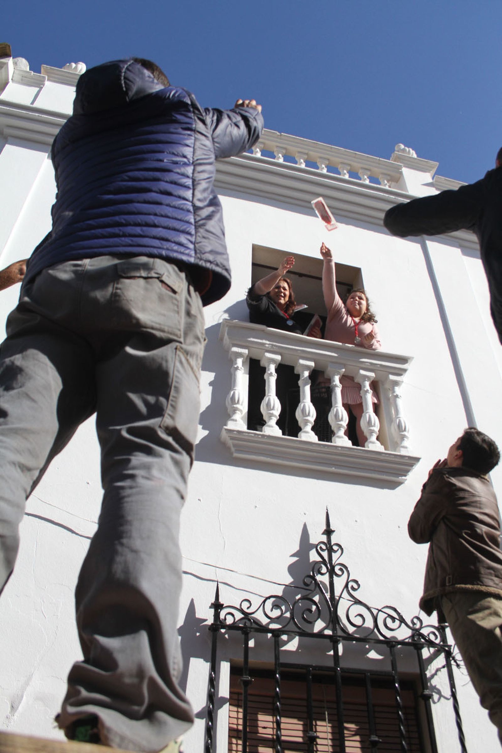 Imágenes de las tiradas en honor a San Antonio Abad en Trigueros