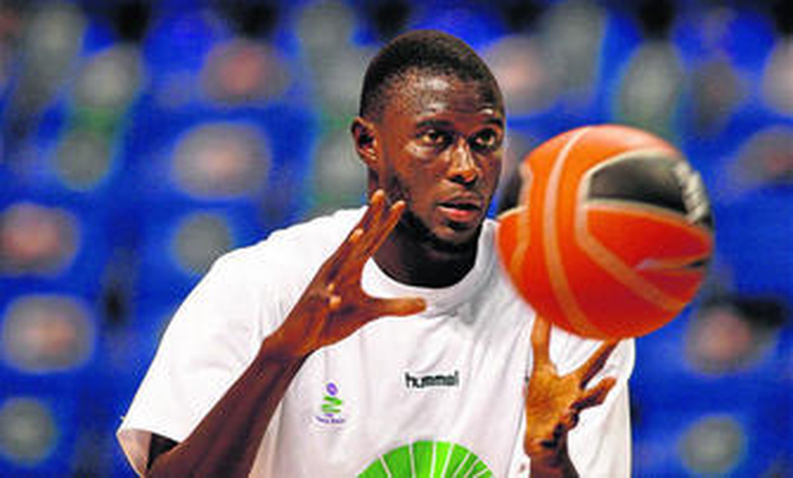 Ndong, en su etapa en el Unicaja.