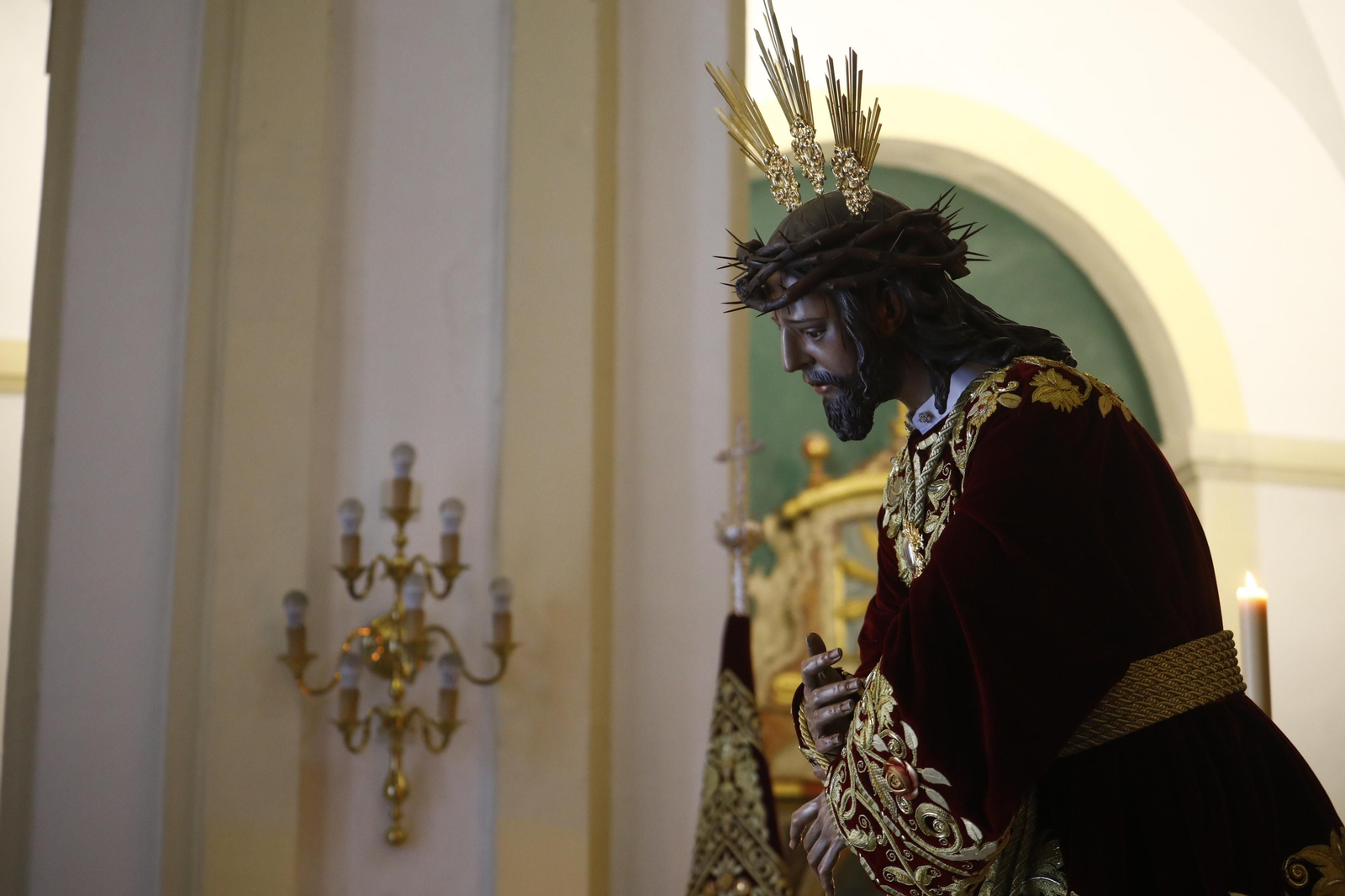 Las mejores imágenes de los besapiés del segundo domingo de Cuaresma en Córdoba