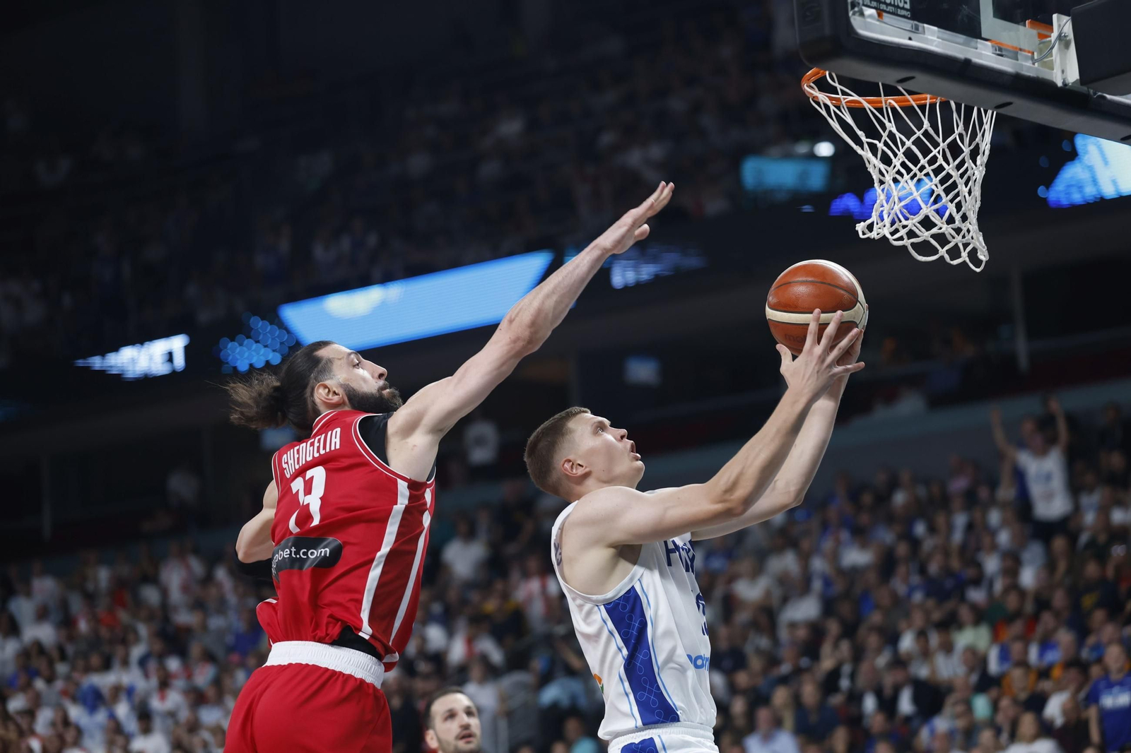 Valtonen anota durante el partido ante Georgia