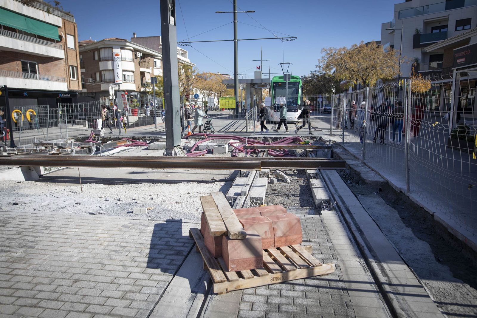Imagen del punto en el que se tiene que hacer la conexión entre la linea del Metro de Granada y la ampliación en Armilla