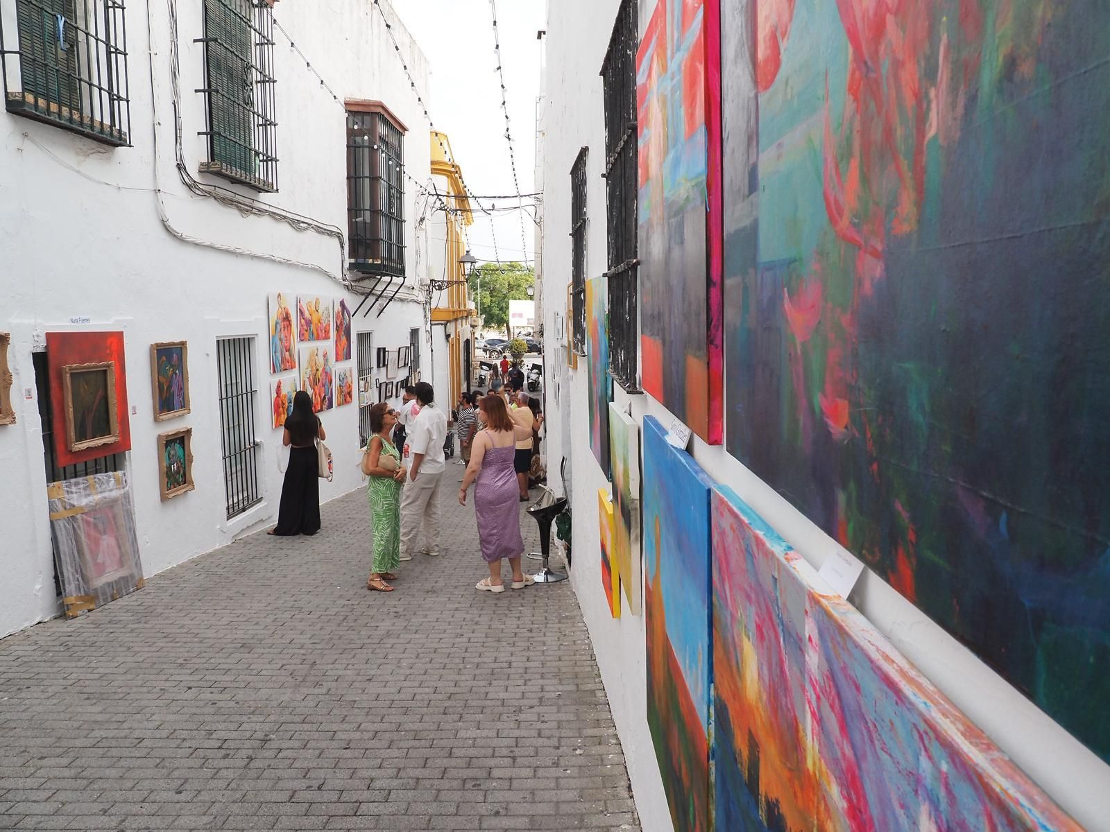 Paseo por el Arte de Ayamonte, el mayor museo efímero a cielo abierto, en imágenes