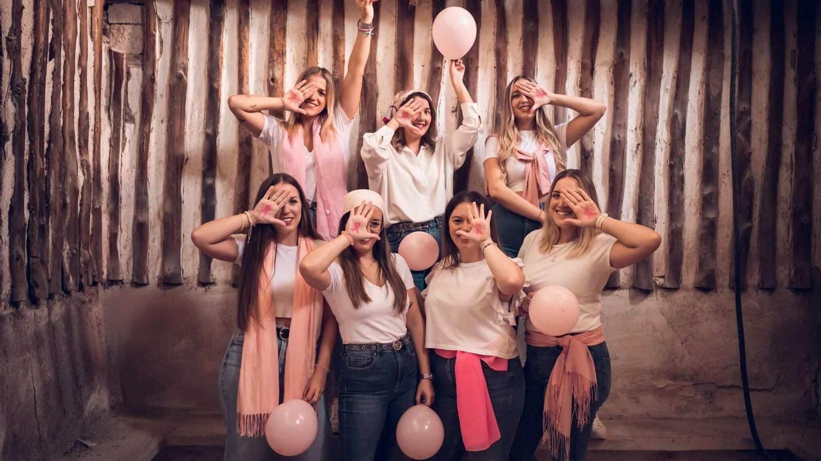 Modelos solidarias que participaron con su donativo en la iniciativa 'Por ellas'.