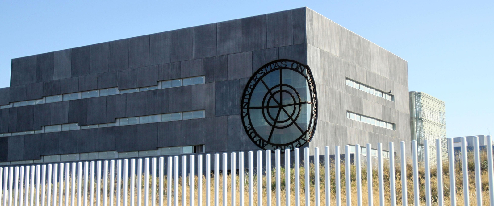 Edificio de la ETSI en el campus del Carmen.