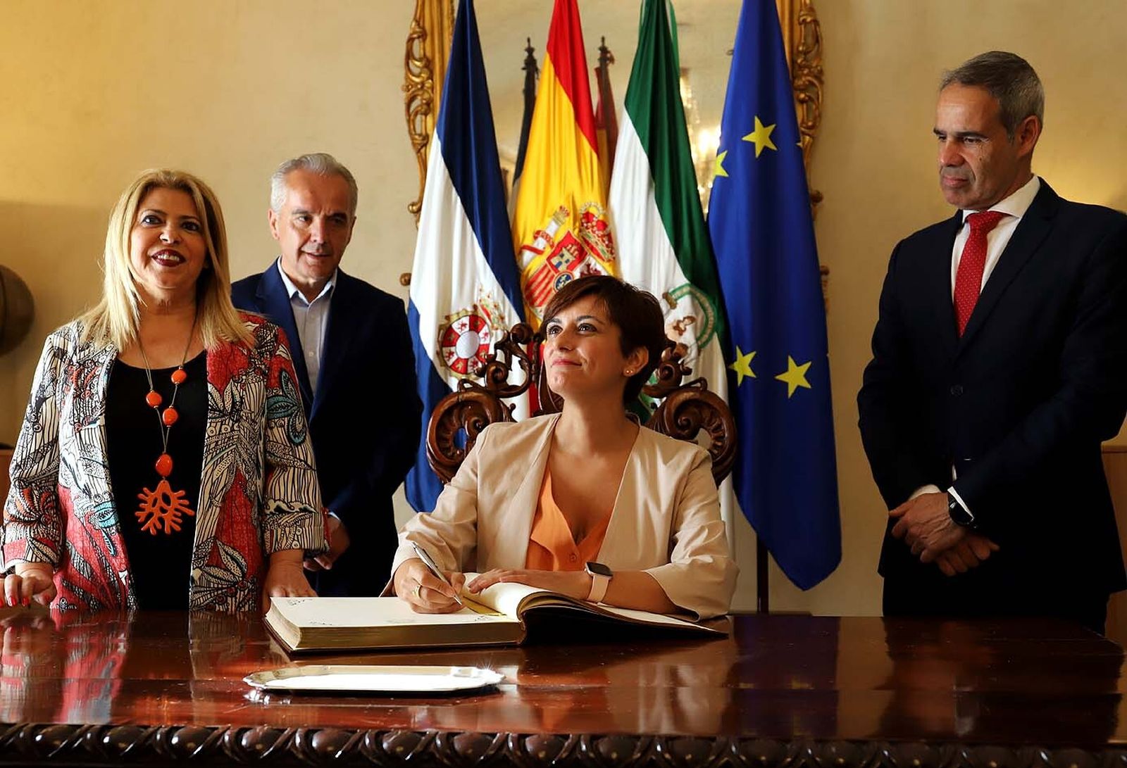 Visita a Jerez de Isabel Rodríguez, ministra de Política Territorial y portavoz del Gobierno