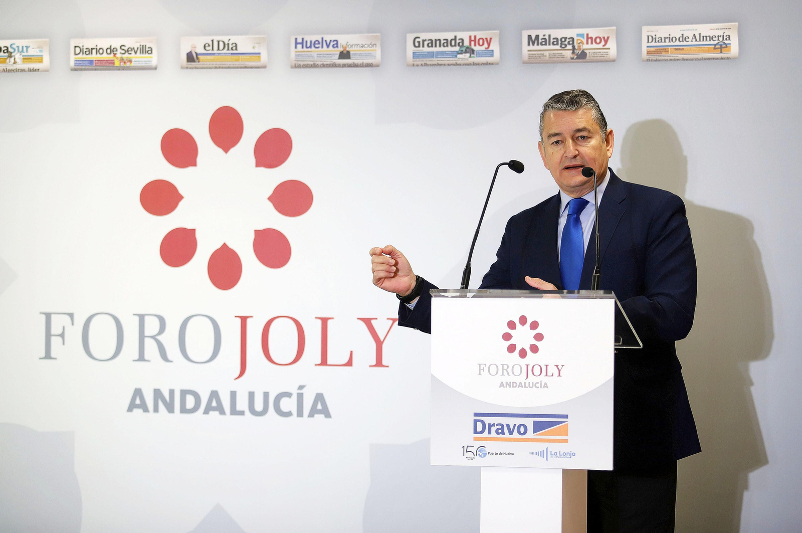 Imágenes del desayuno-coloquio con Antonio Sanz en el Foro Joly Andalucía celebrado en la Lonja de la Innovación del Puerto de Huelva