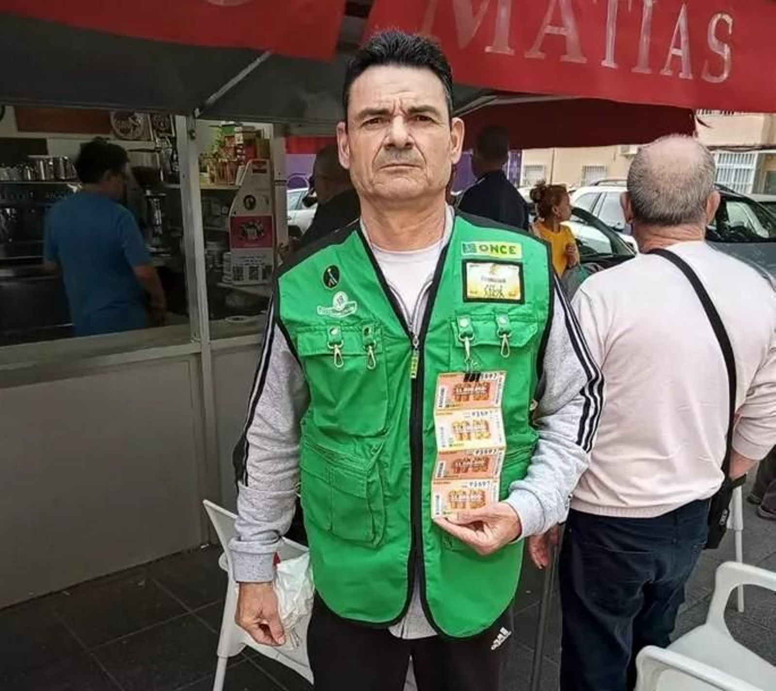 El vendedor, Francisco Santiago.