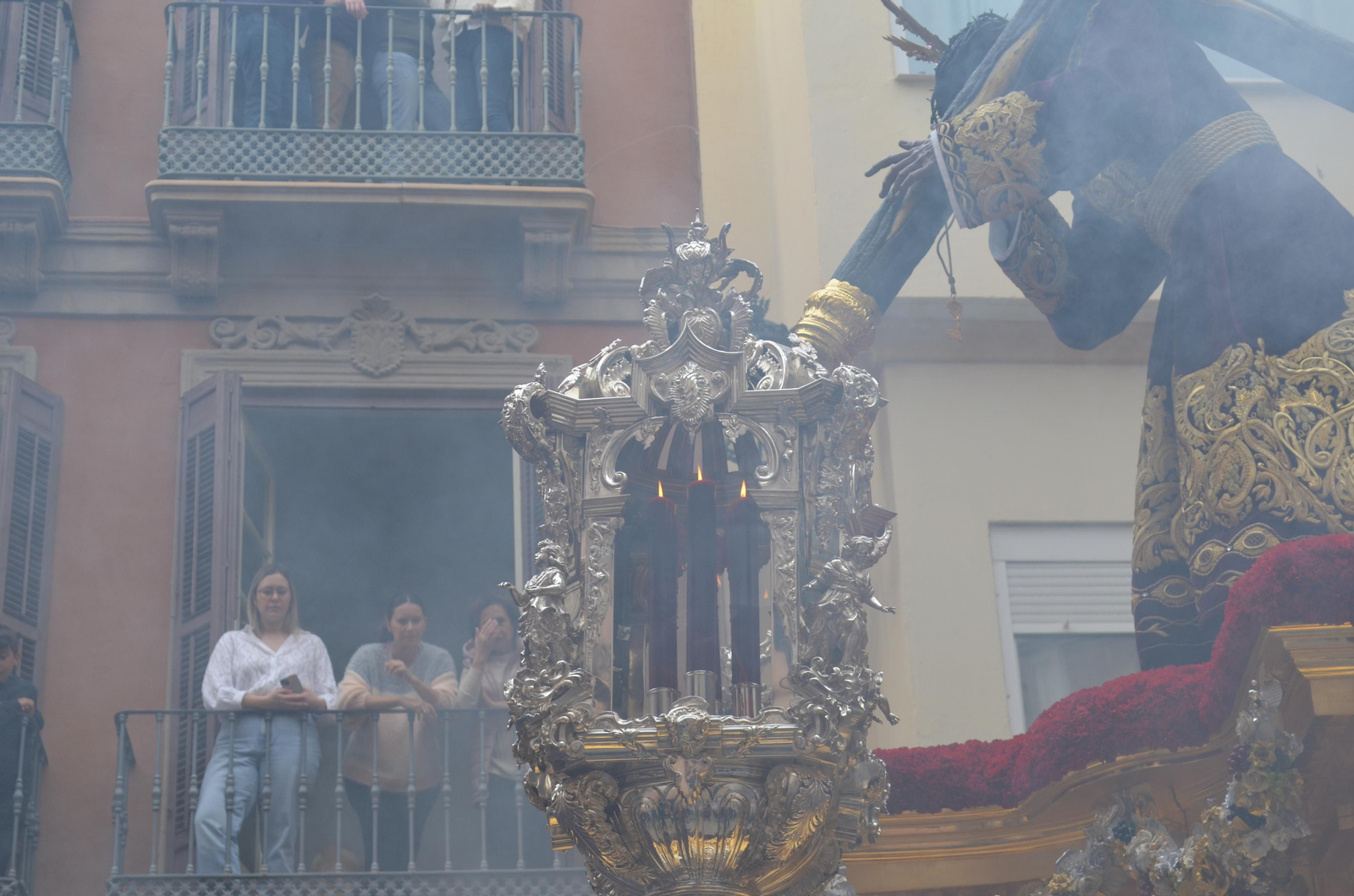 Viñeros en su procesión del Jueves Santo de Málaga, en fotos