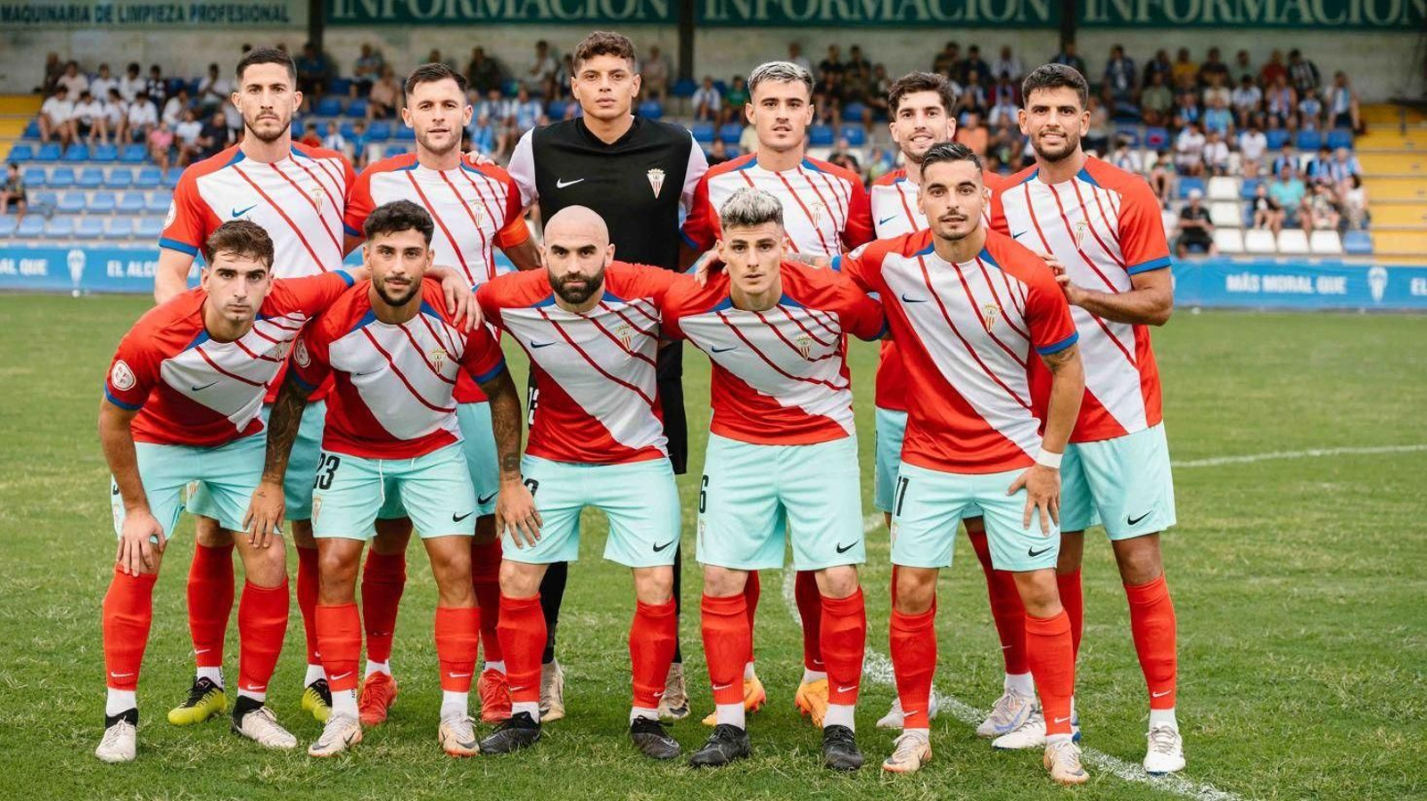 Formación inicial del Algeciras en su visita al Alcoyano