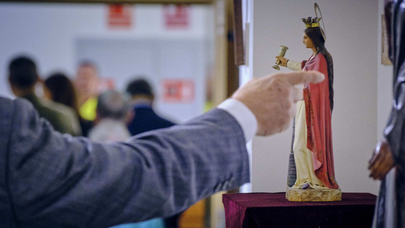 Exposición de  las imágenes relativas a Santa Barbaraque se custodian en las dependencias que el RACTA-4