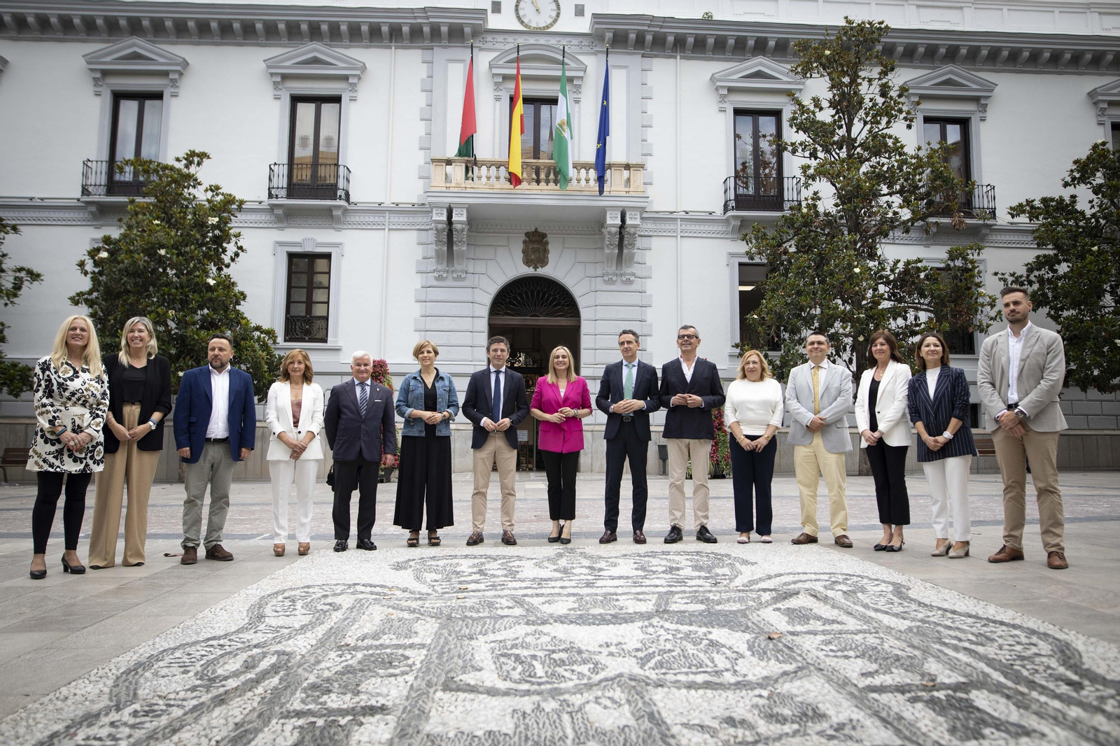 Este es el nuevo equipo de Gobierno del Ayuntamiento de Granada: todos los concejales y sus áreas