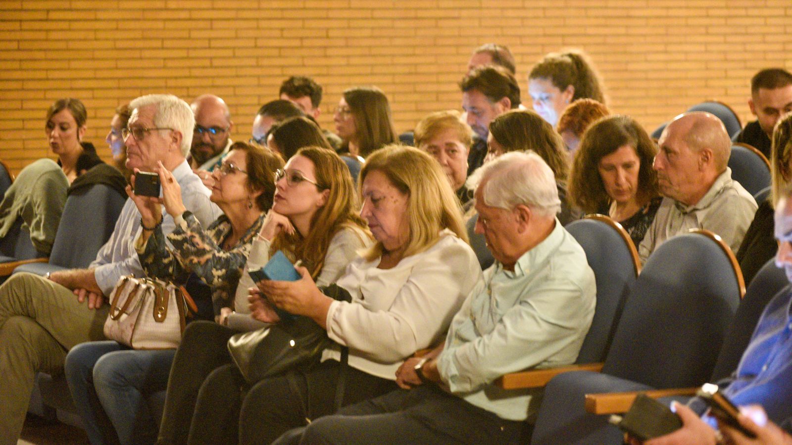 Las fotos de Jesús Bienvienido con 'El Balsero' en el Teatro Paseo La Velada