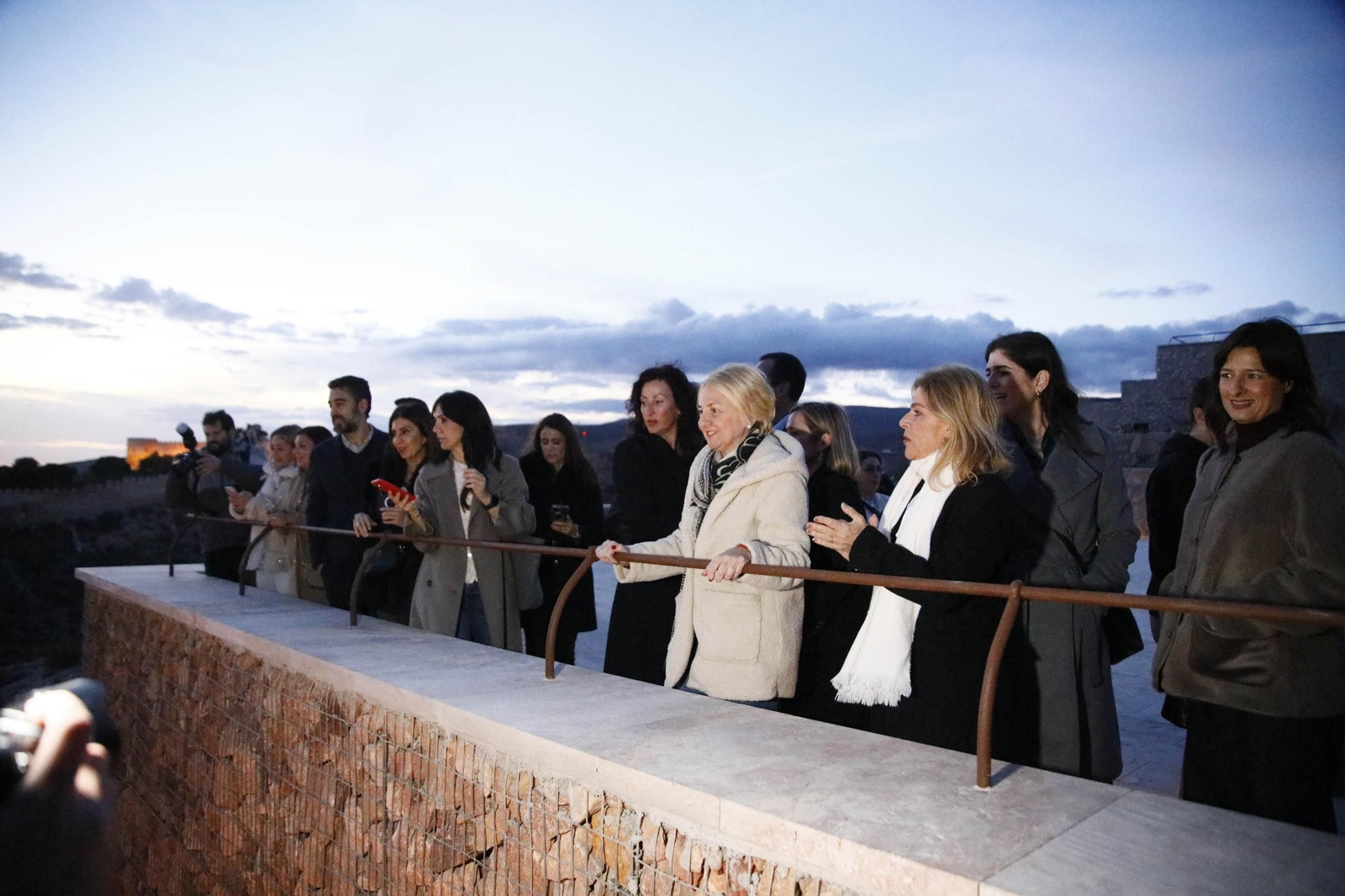 Las mejores imágenes del encendido de luces en el Cerro de San Cristobal de Almería