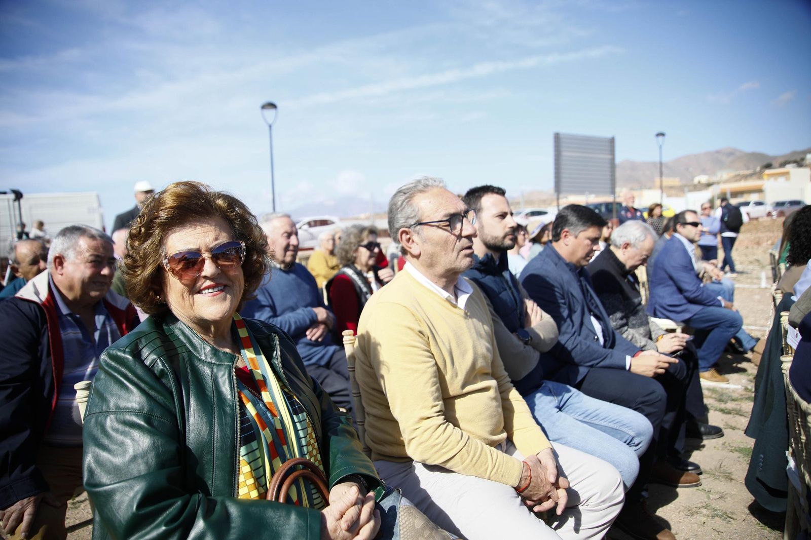 Las imágenes de la primera piedra del Centro de mayores en Balanegra