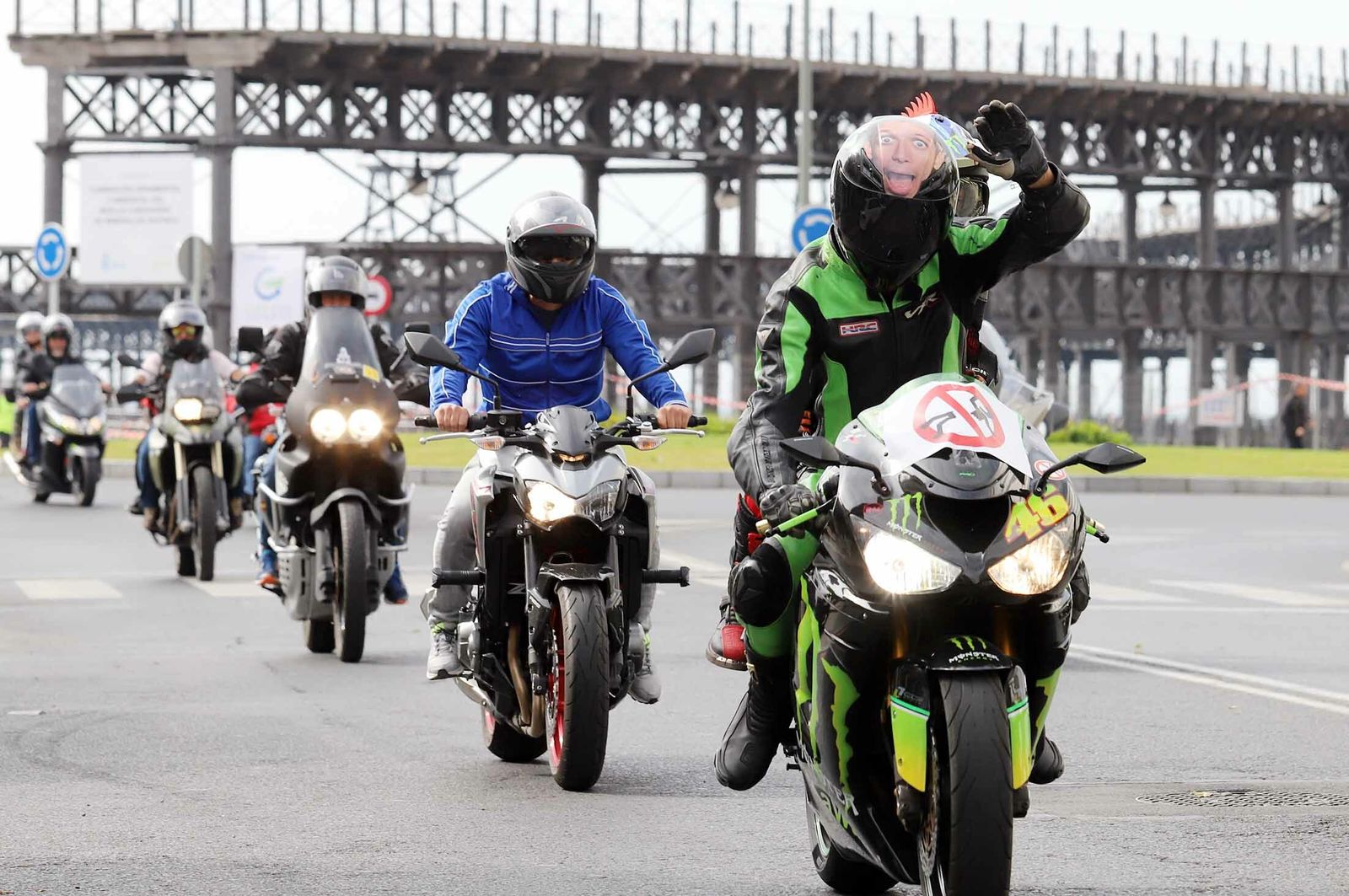 Imágenes de la concentración de motoristas por la seguridad