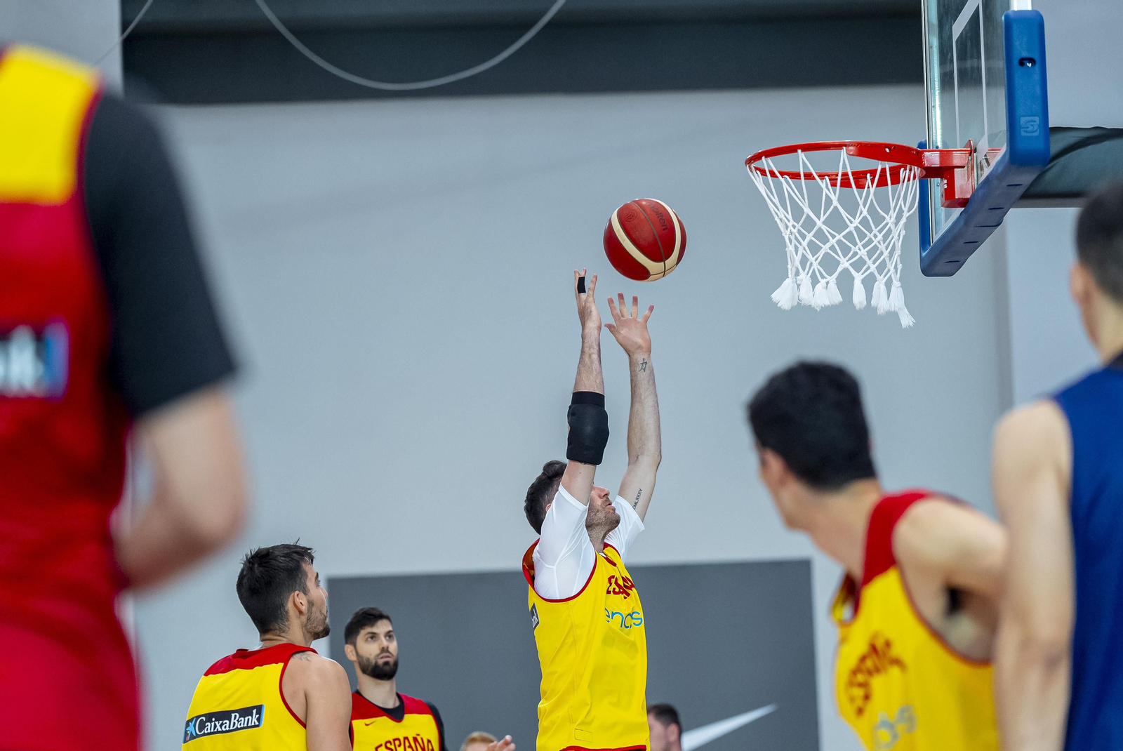 España vuelve a trabajar en Madrid con Alberto Díaz y Yankuba Sima España vuelve a trabajar en Madrid con Alberto Díaz y Yankuba Sima