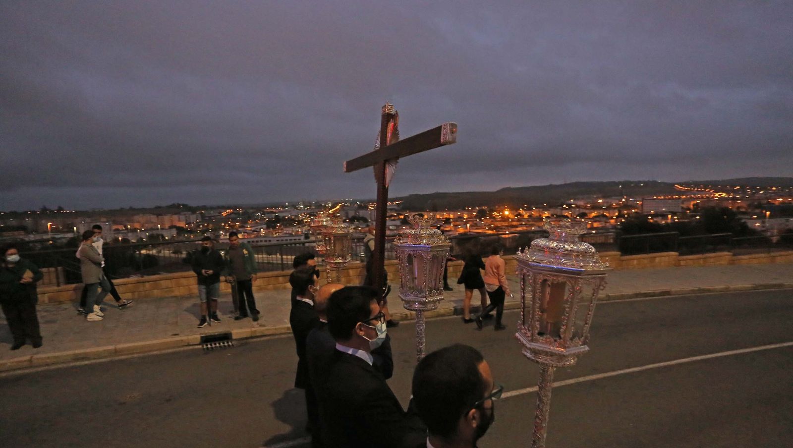 Intensa jornada cofrade en Jerez a pesar de la lluvia
