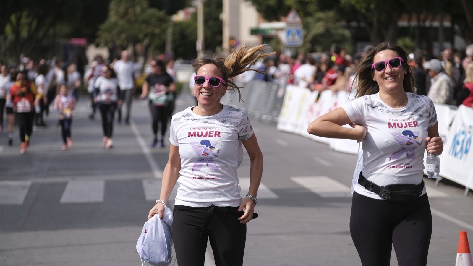 Imágenes de la Carrera de la Mujer 2023 en Almería