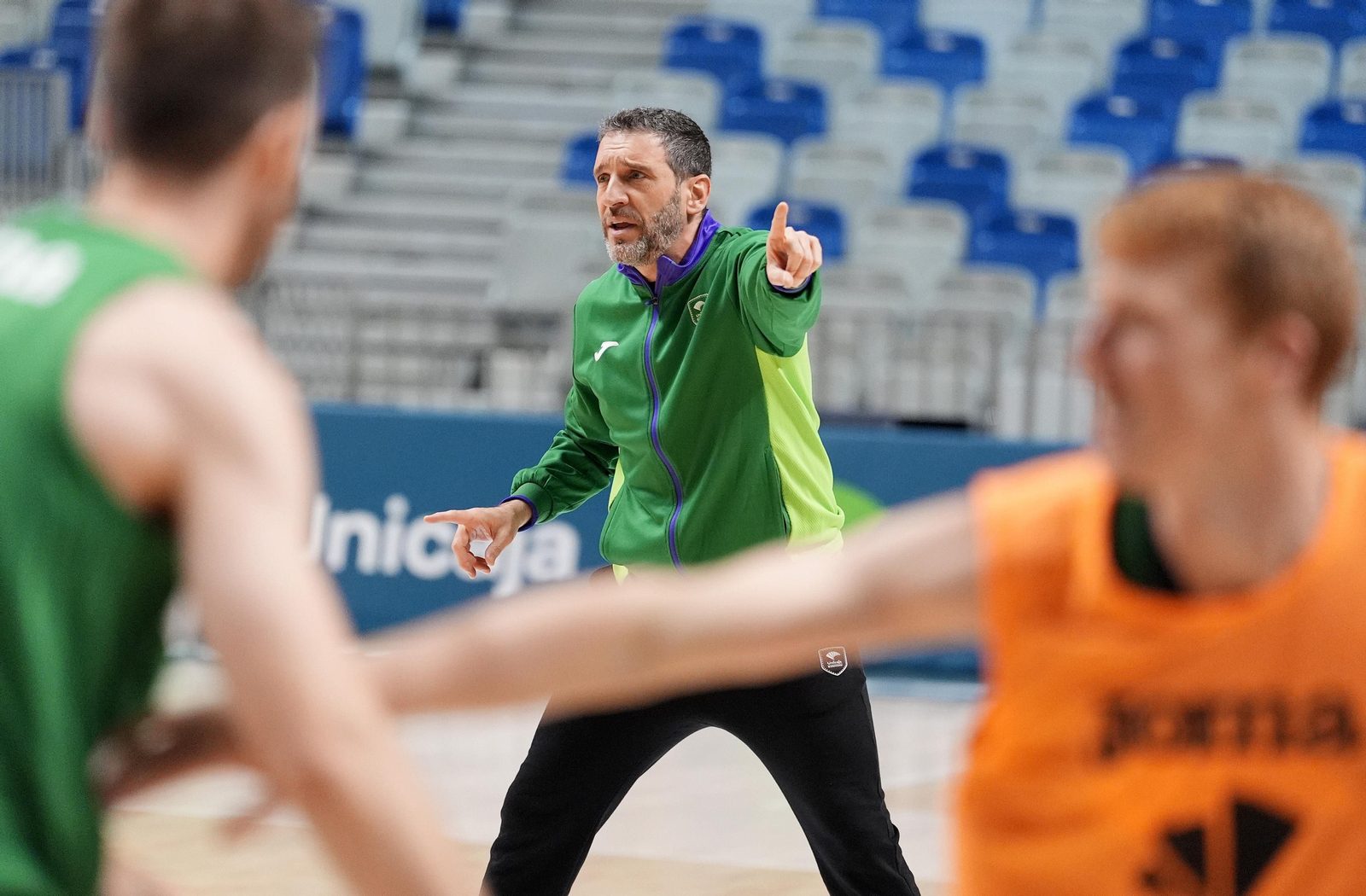 El Unicaja contacta con el Carpena diez días después