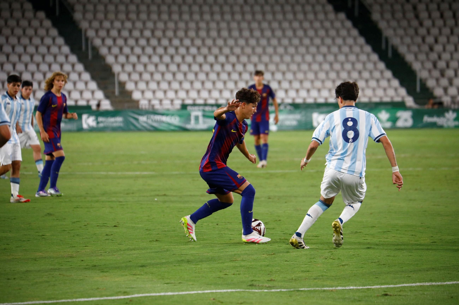 Las mejores fotos del Barcelona - Racing Club de la final del Mundial de Clubes juvenil en El Arcángel