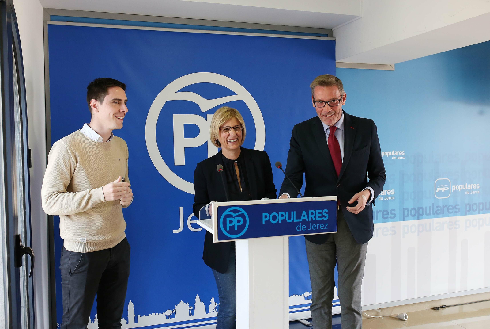 Jaime Espinar, María José García-Pelayo  y Daniel Nieto, en la sede del PP.