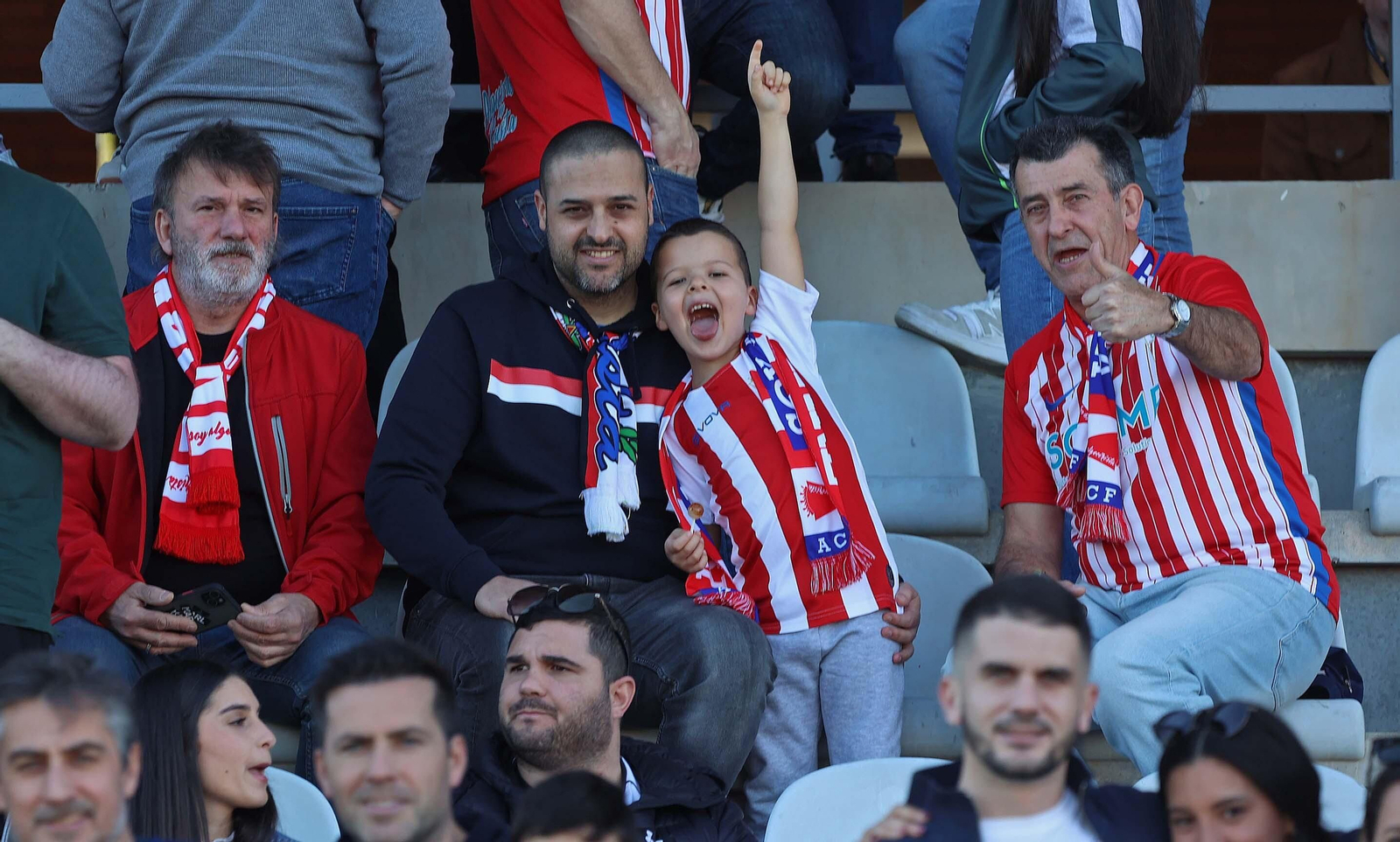 Búscate en el Nuevo Mirador durante el Algeciras - Real Madrid Castilla de Primera Federación