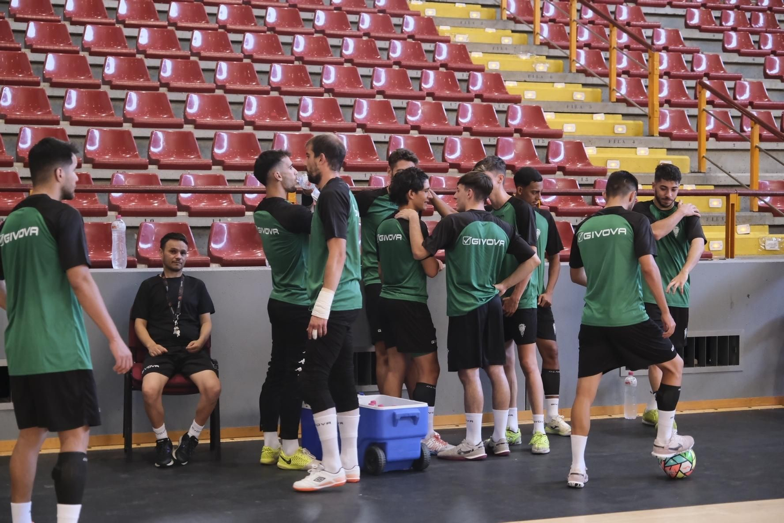 El primer entrenamiento del Córdoba Futsal, en imágenes