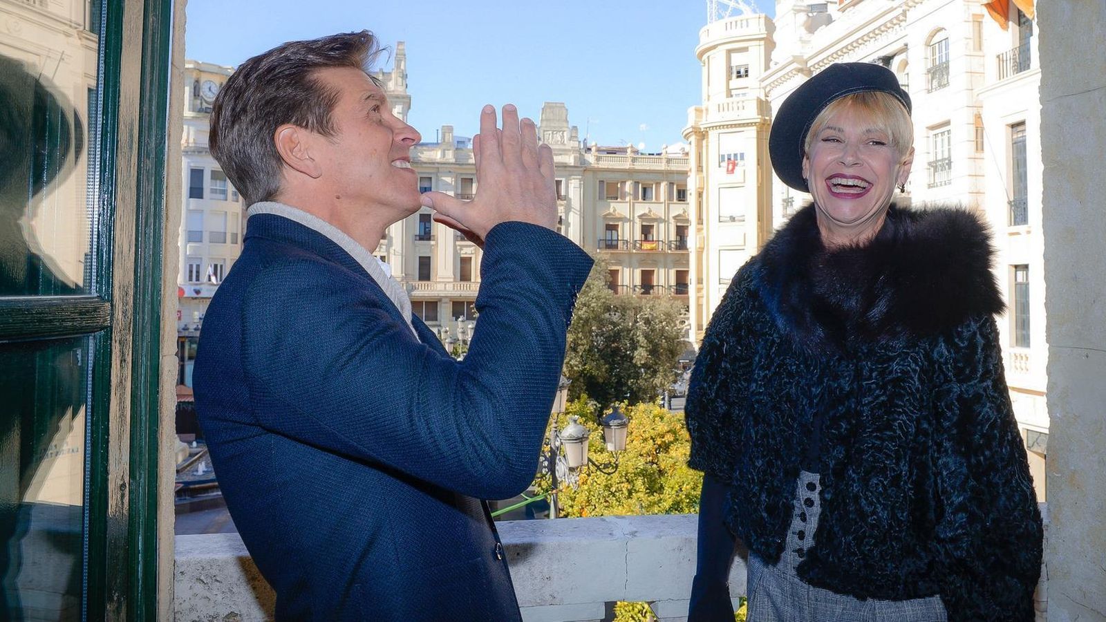 La autonómica presentó las Campanadas sin tenerlas afianzadas.