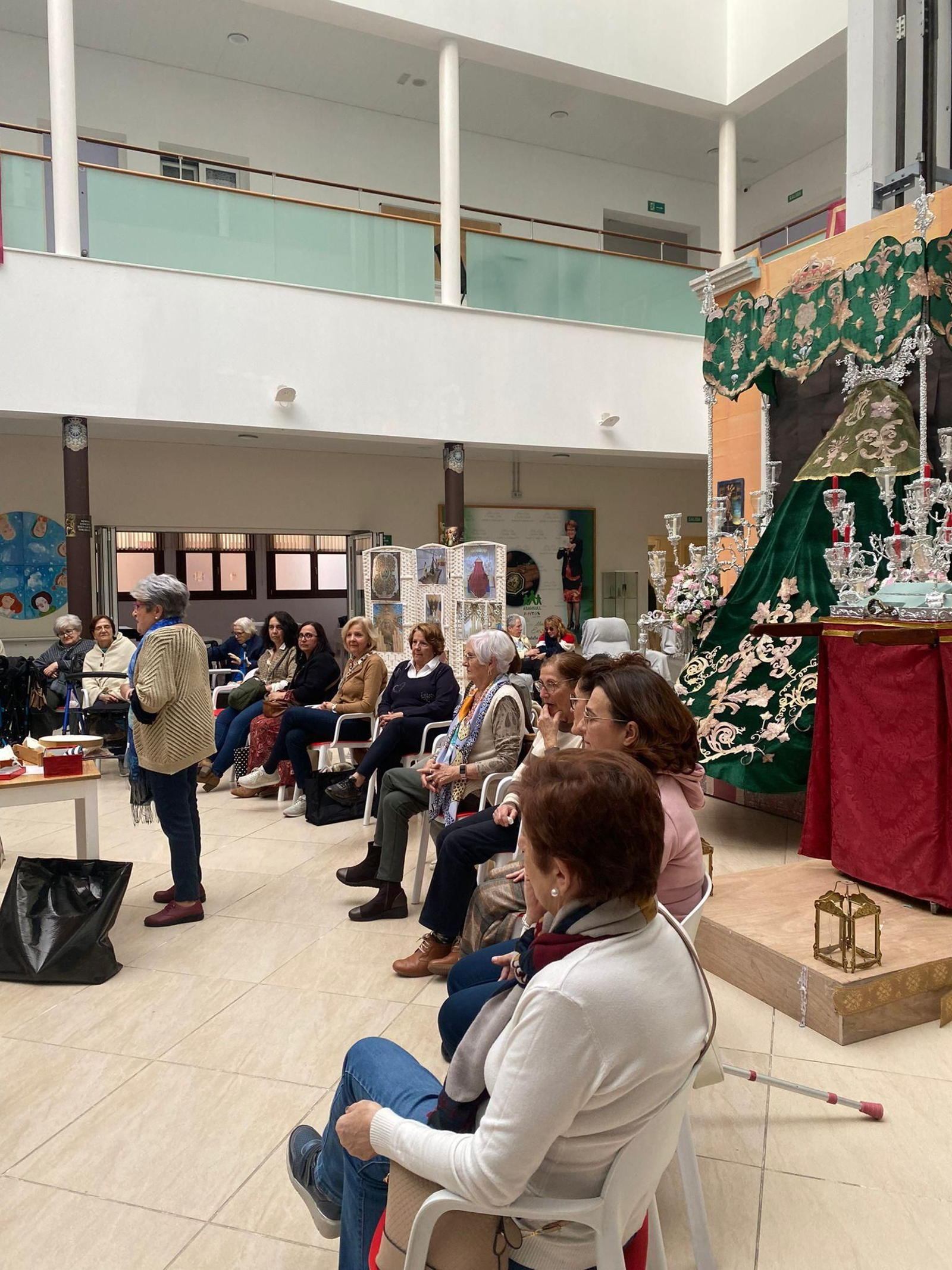 Fotos de las actividades de Cuaresma en el centro de mayores de Asansull de La Línea