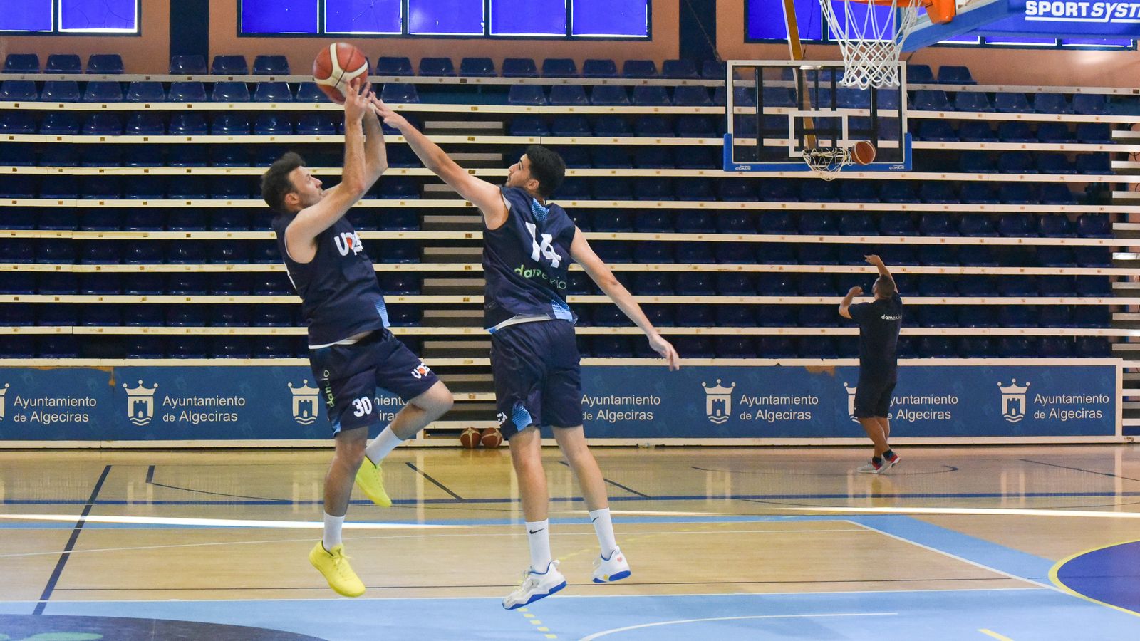 Las fotos del primer entrenamiento del UDEA 2023-24