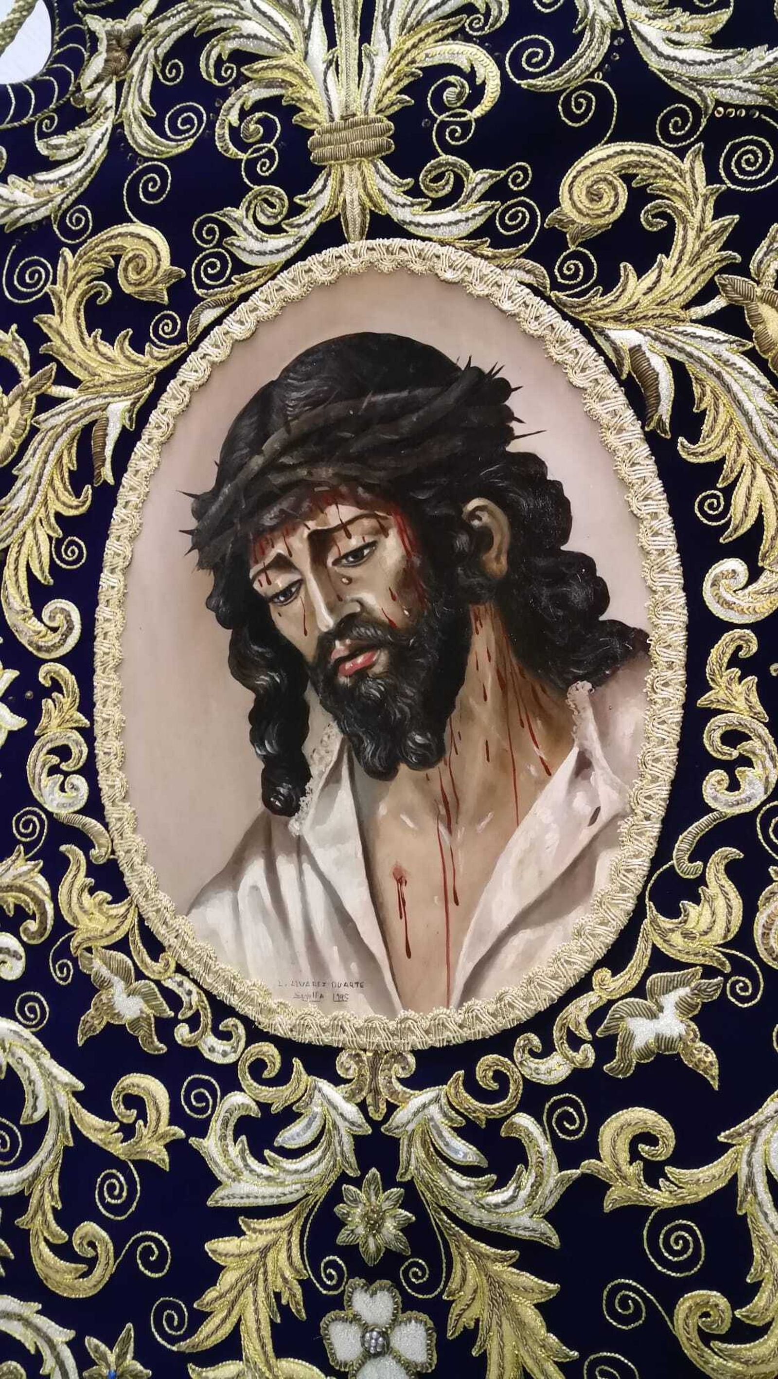l Guión  de Nuestro Padre Jesús de Salud y Pasión en su Tercera Caída fue también pintado por Álvarez Duarte.