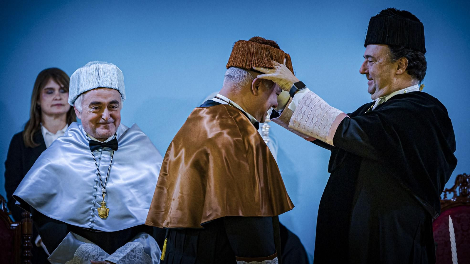 Las mejores imágenes del acto de investidura de doctorados por la UCA