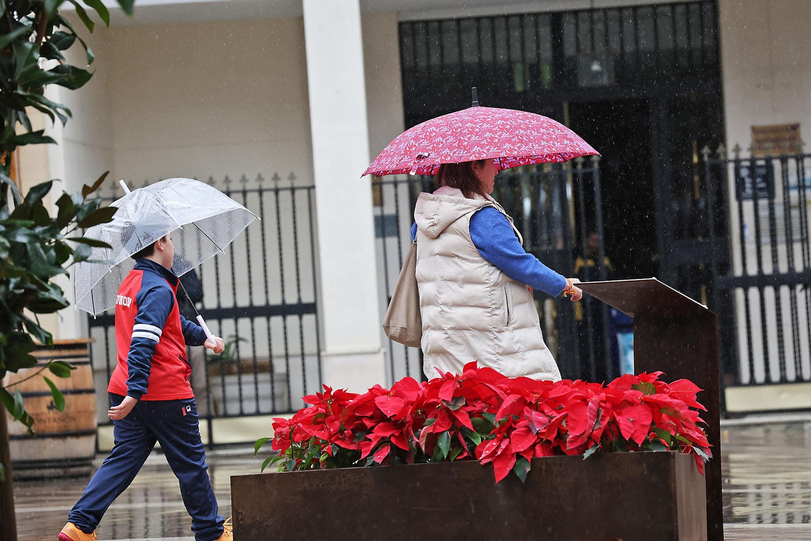 Las imágenes de la mañana de lluvia en Huelva